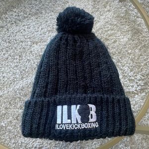 Cozy and very very warm I love kickboxing beanie! Very stylish and vintage!